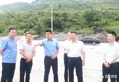 田元飞到乐鱼（中国）冶金熔剂项目调研
