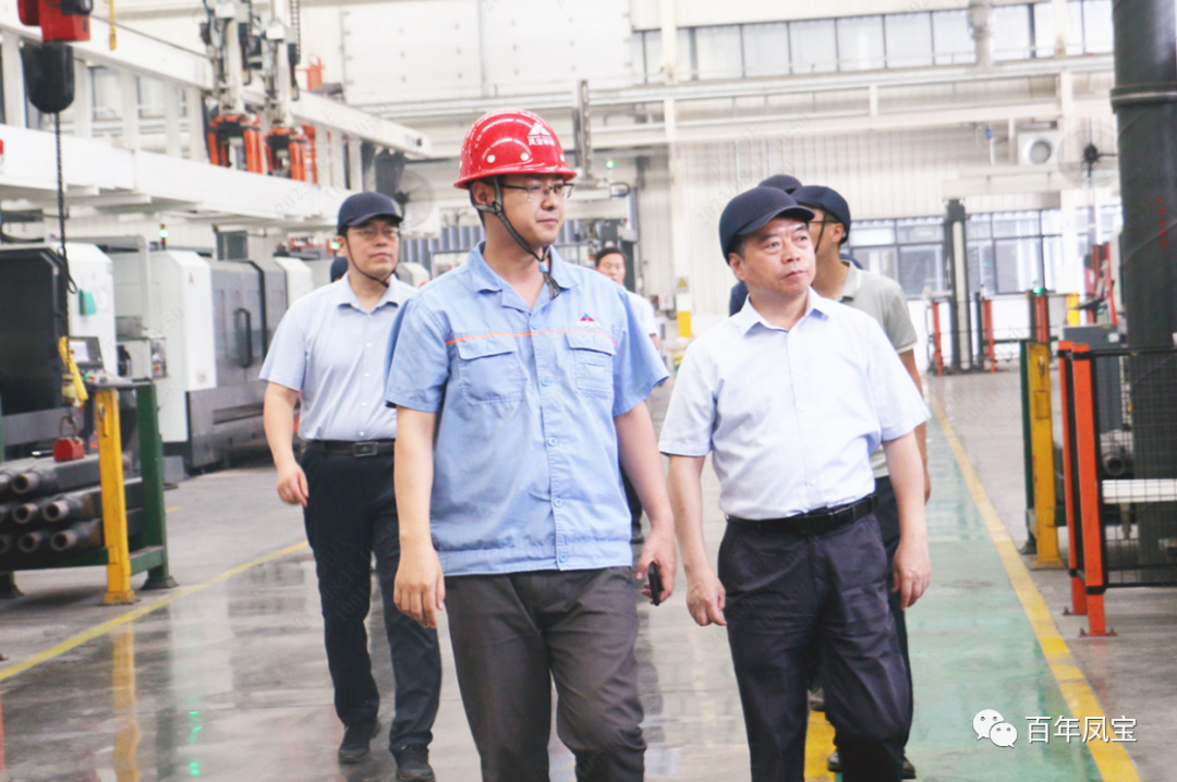 安阳市政协副主席侯合柱到乐鱼（中国）集团调研指导工作